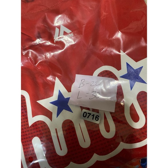 Majestic size L Unisex red Phillies short sleeve t-shirt 0716 - Picture 6 of 6